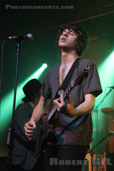 THE KOOKS - 2008-04-15 - PARIS - Elysee Montmartre - 